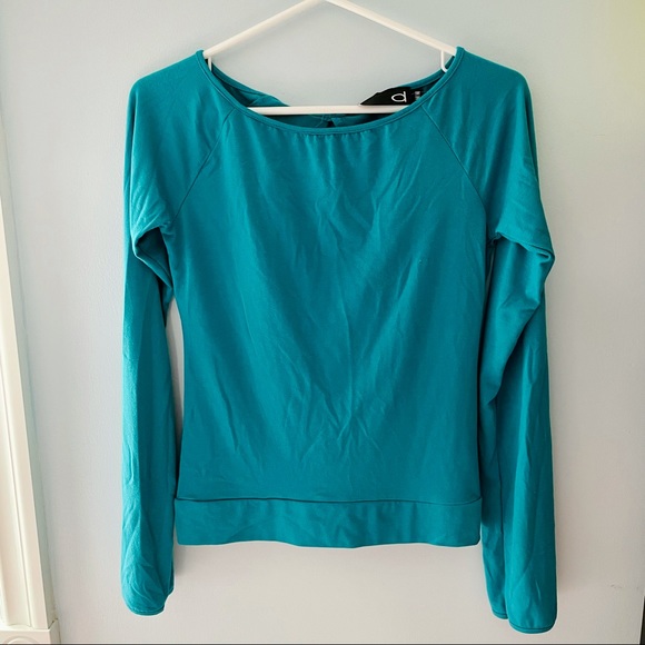 open-back top - Picture 2 of 2